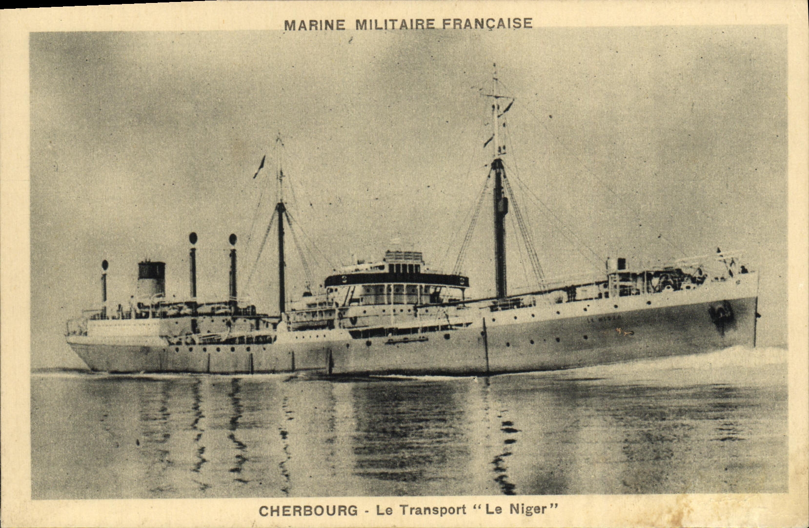 CPA Bateau Cherbourg Le transport Le Niger 
