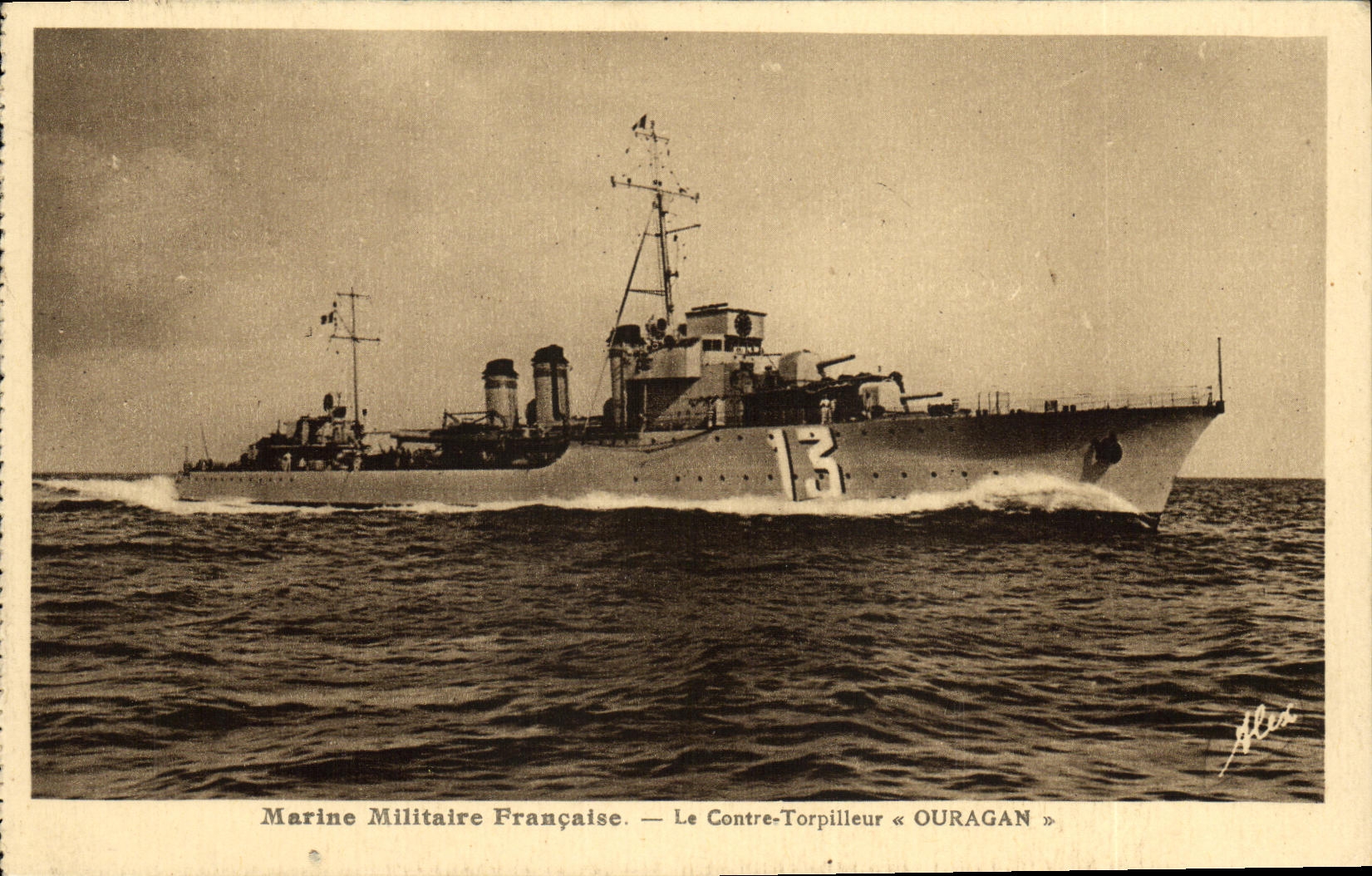 CPA Bateau Le contre torpilleur Ouragan