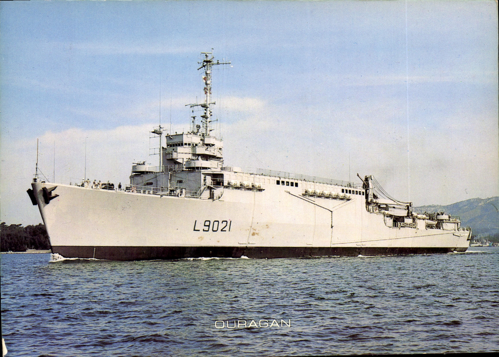 Transport de Débarquement "OURAGAN" — L9021 — Éditions Marius BAR