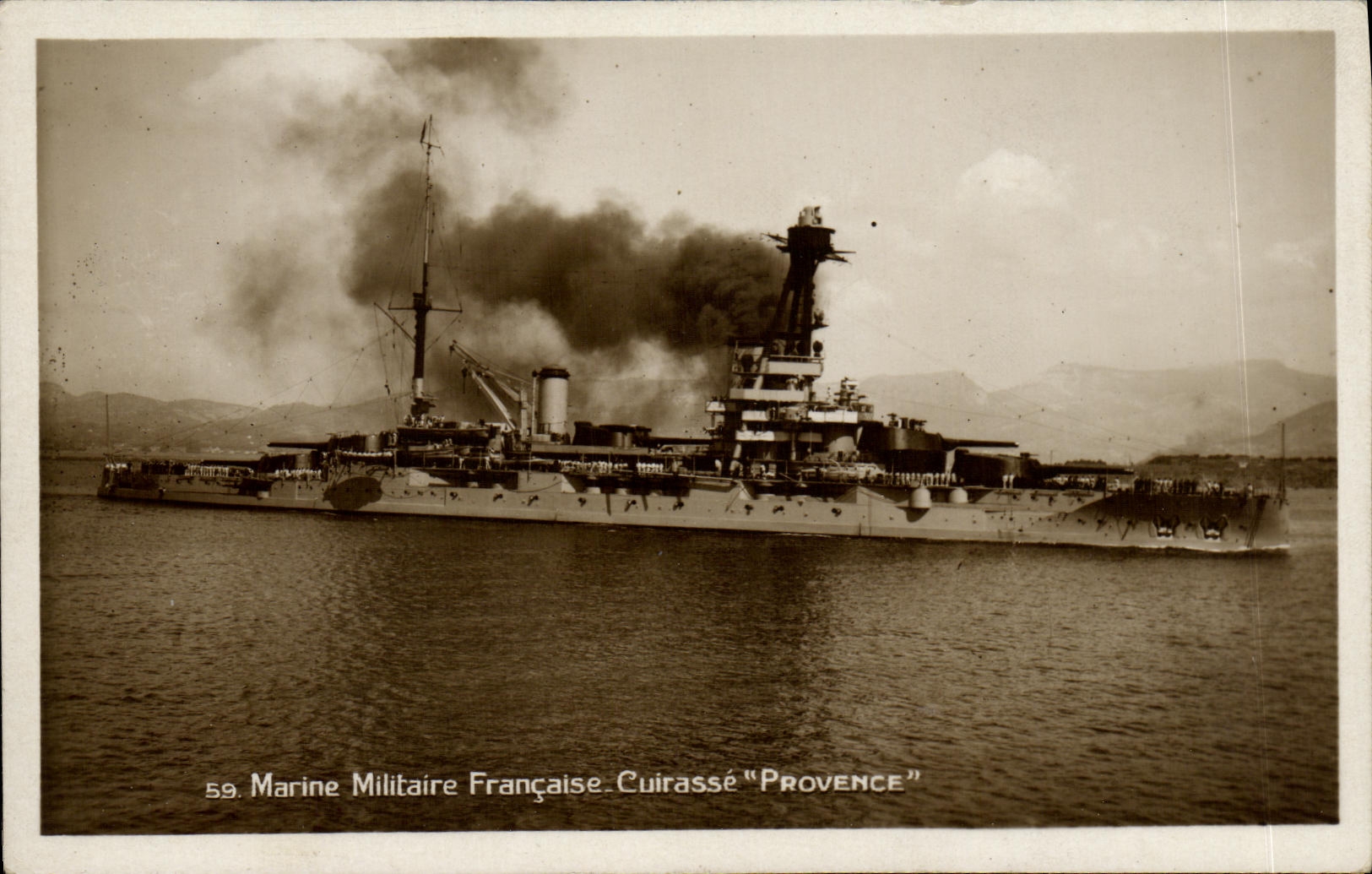 CPA Bateau Guerre Cuirasse Provence