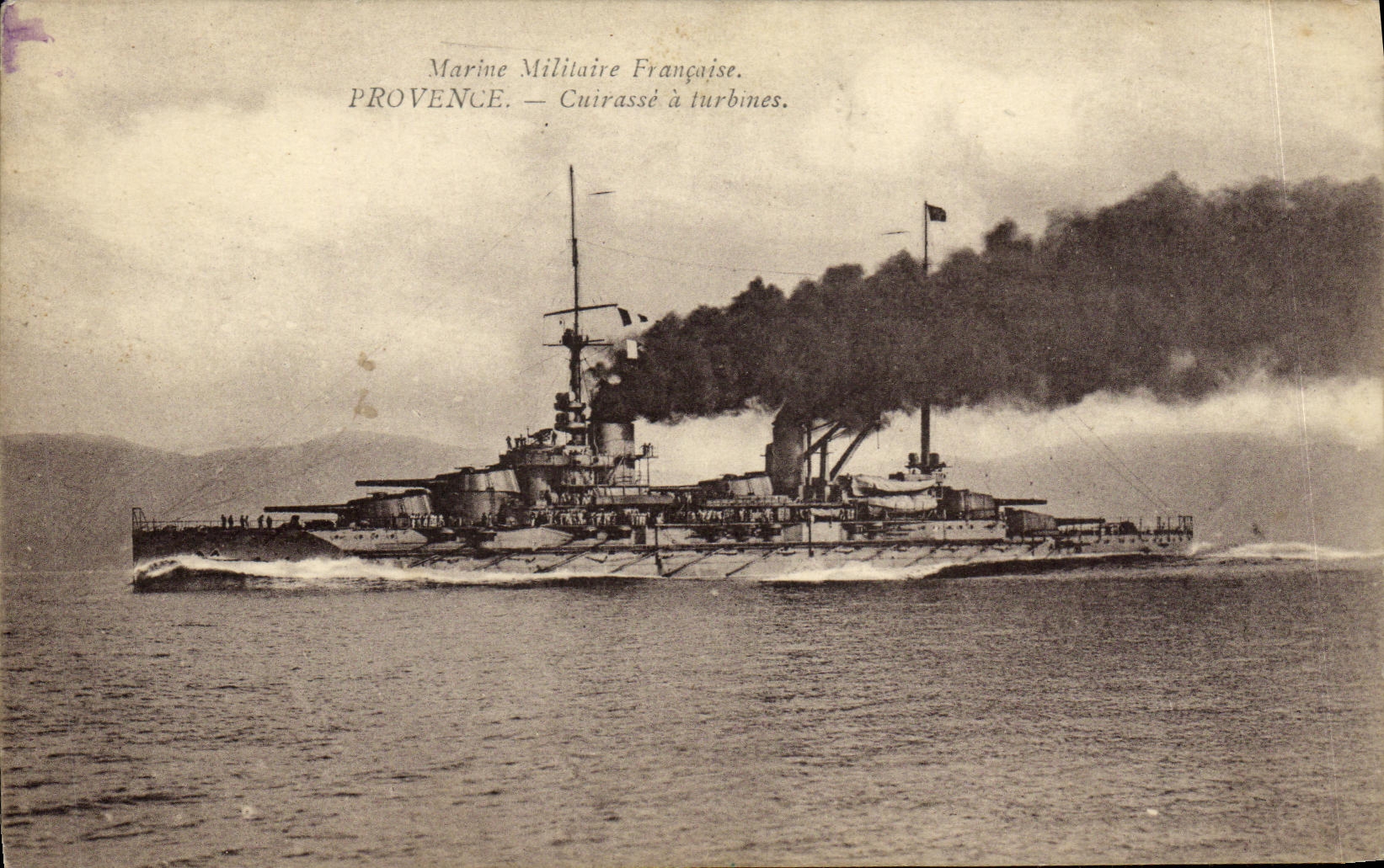 CPA Bateau Guerre Cuirasse Provence