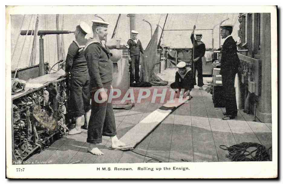 CPA Bateau Guerre HMs Renown Rolling up the Ensign