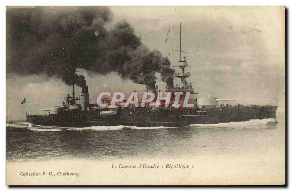 CPA Bateau Guerre Republique Cuirasse a tourelles