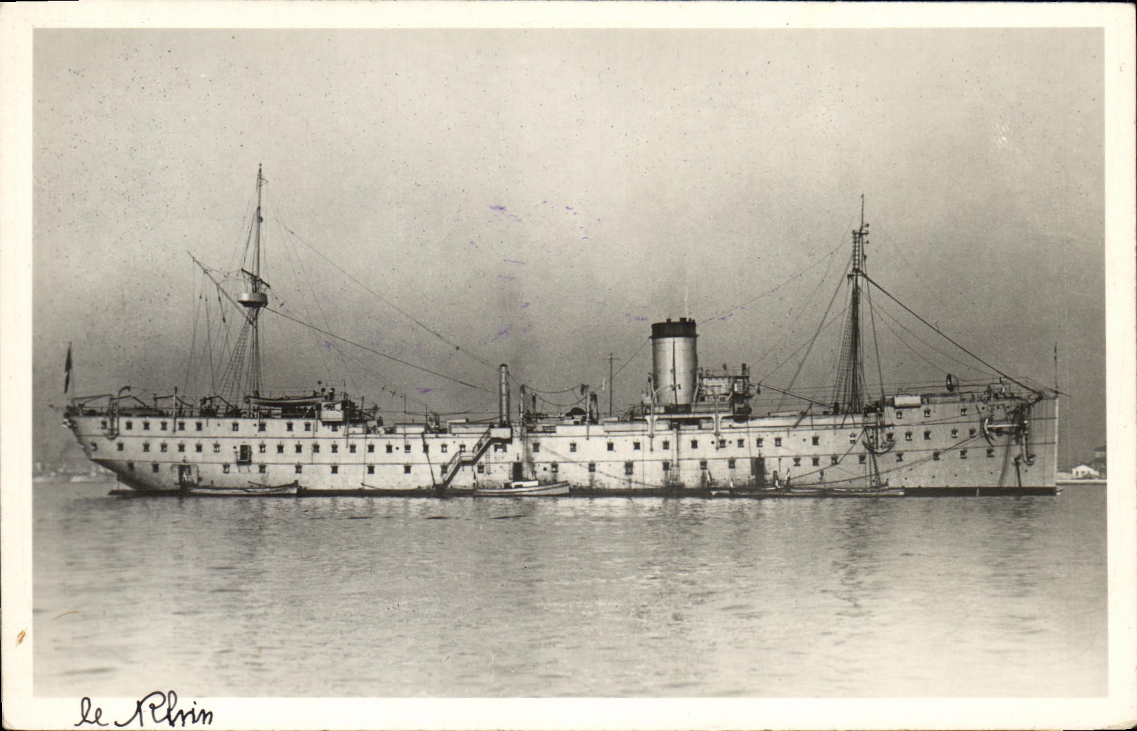 Le N'Phrin — navire de guerre — Carte postale