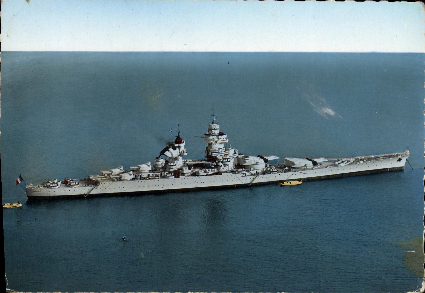 CPSM Bateau Guerre Toulon Le Richelieu au mouillage