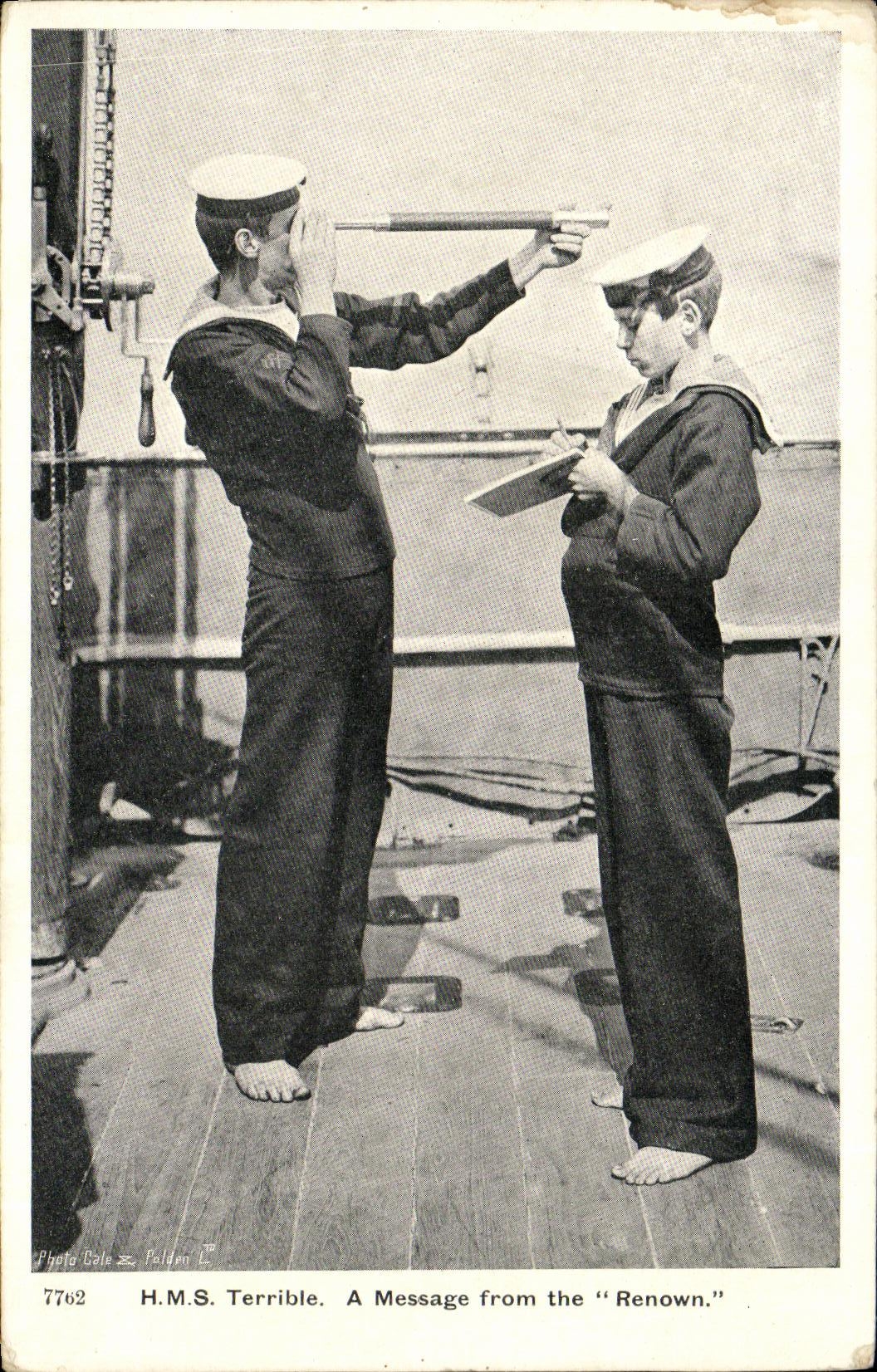 CPA Bateau Guerre HMS REnown a message from the renown 