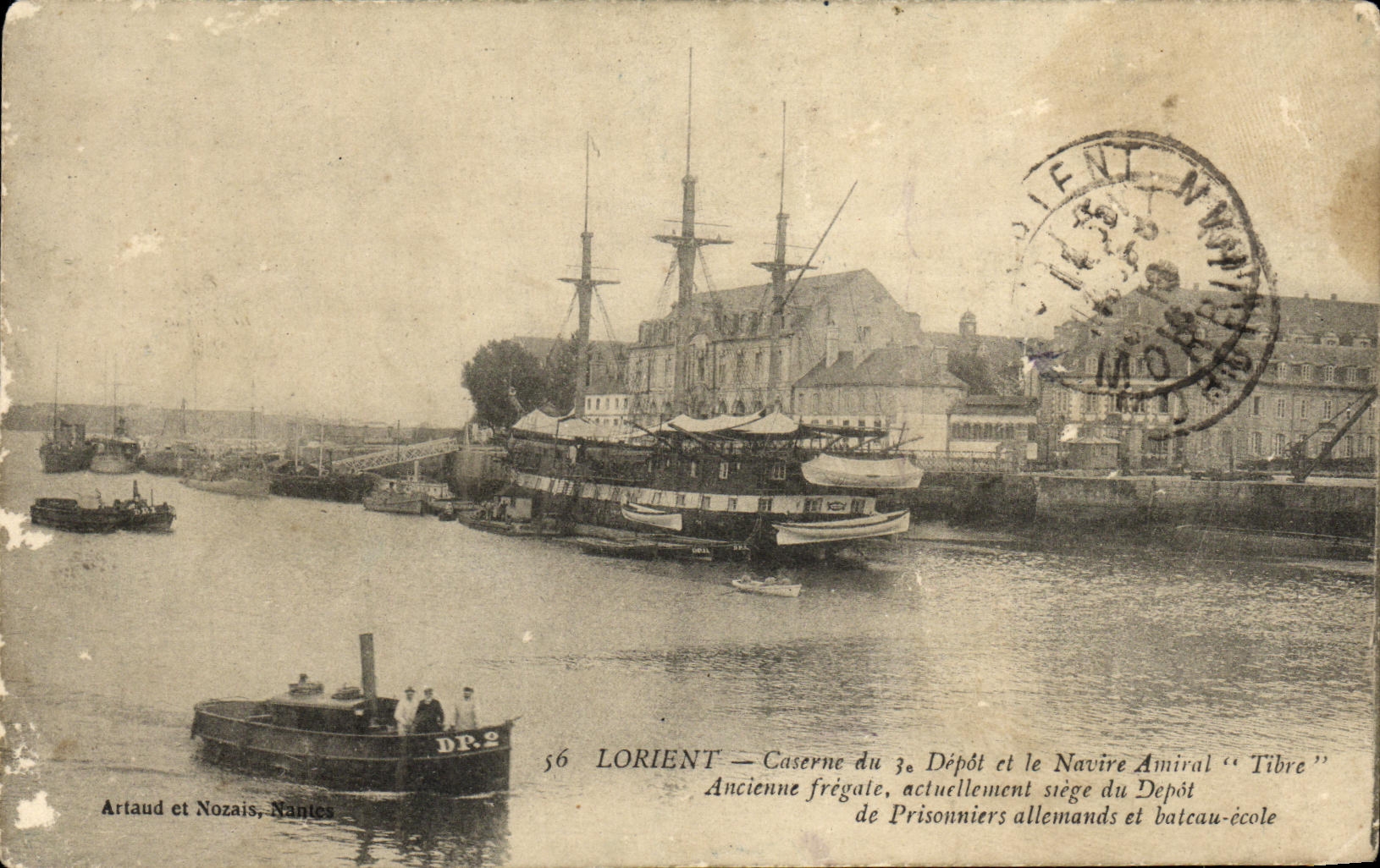 CPA Bateau Guerre Lorient Caserne du 3eme depot et le navire amiral Tibre Ancienne fregate siege du depot de prisonniers