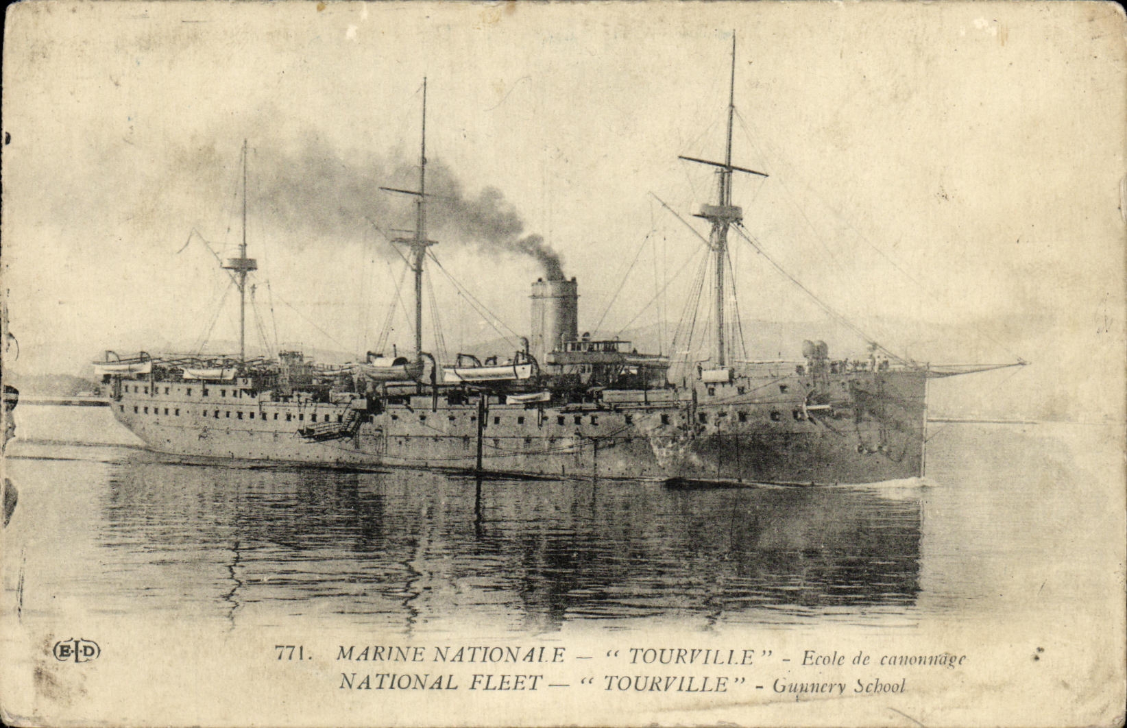 CPA Bateau Guerre Tourville Ecole de canonnage 