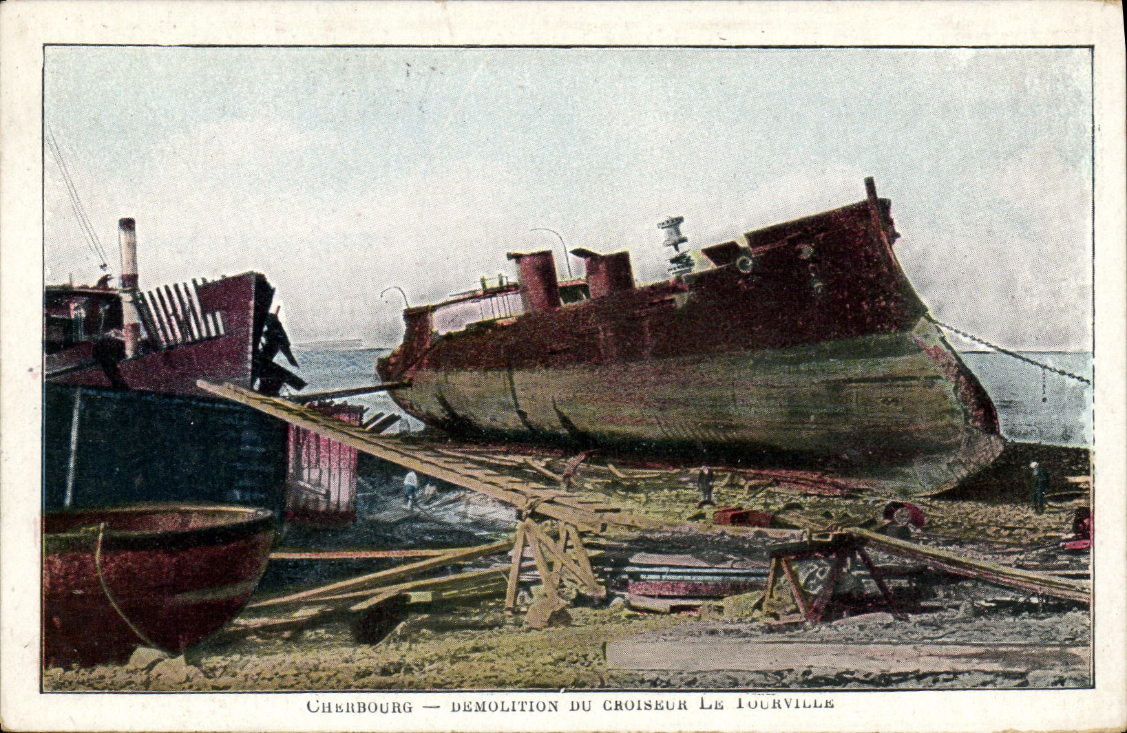 CPA Bateau Guerre Cherbourg Demolition du croiseur e Tourville