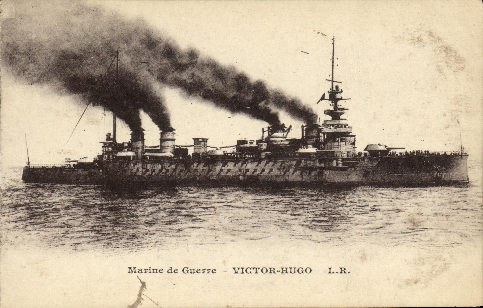 CPA Bateau Guerre Croiseur Cuirasse Victor Hugo