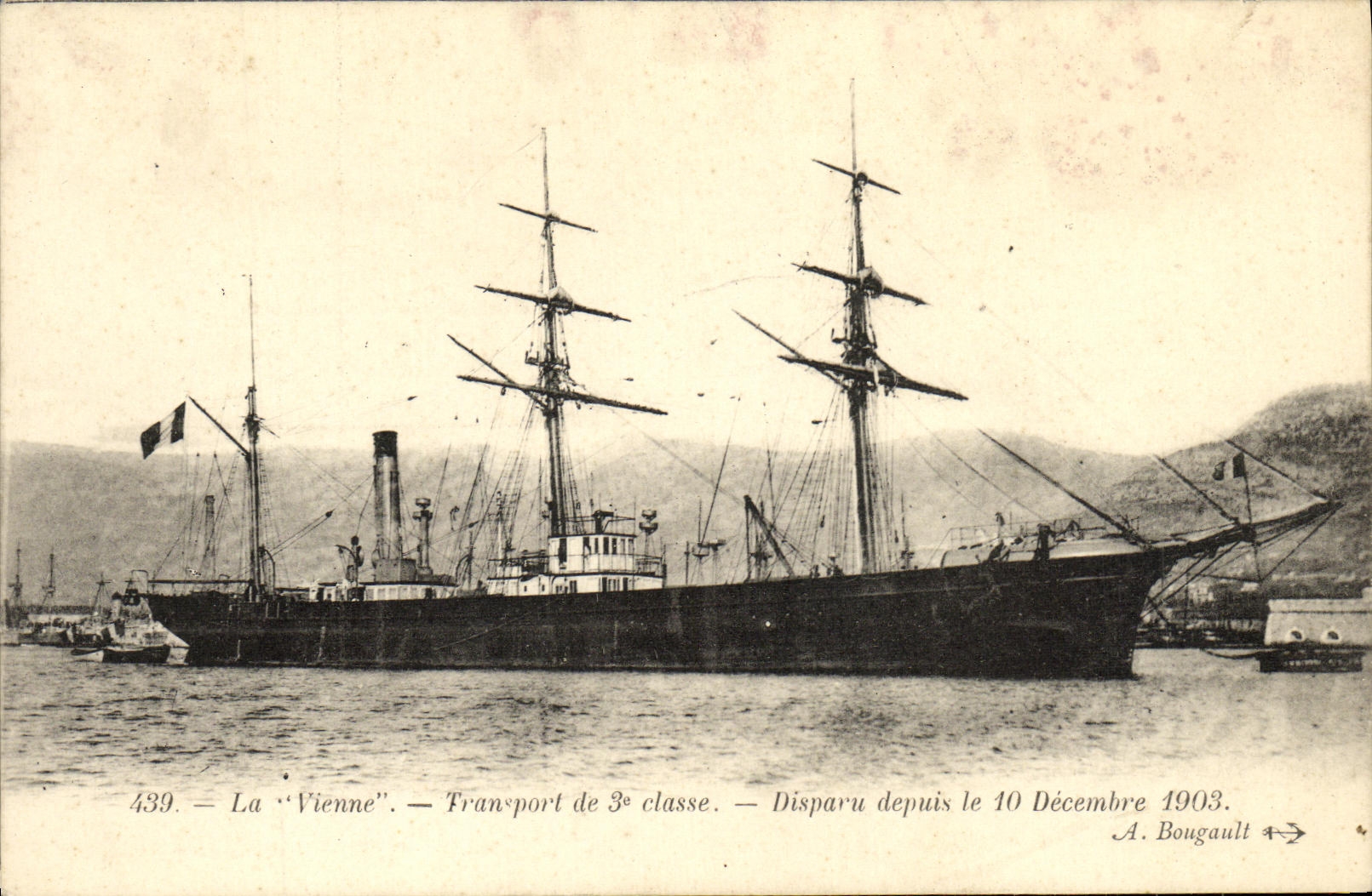 CPA Bateau Guerre La Vienne Transport de 3eme classe Disprau le 10 decembre 1903