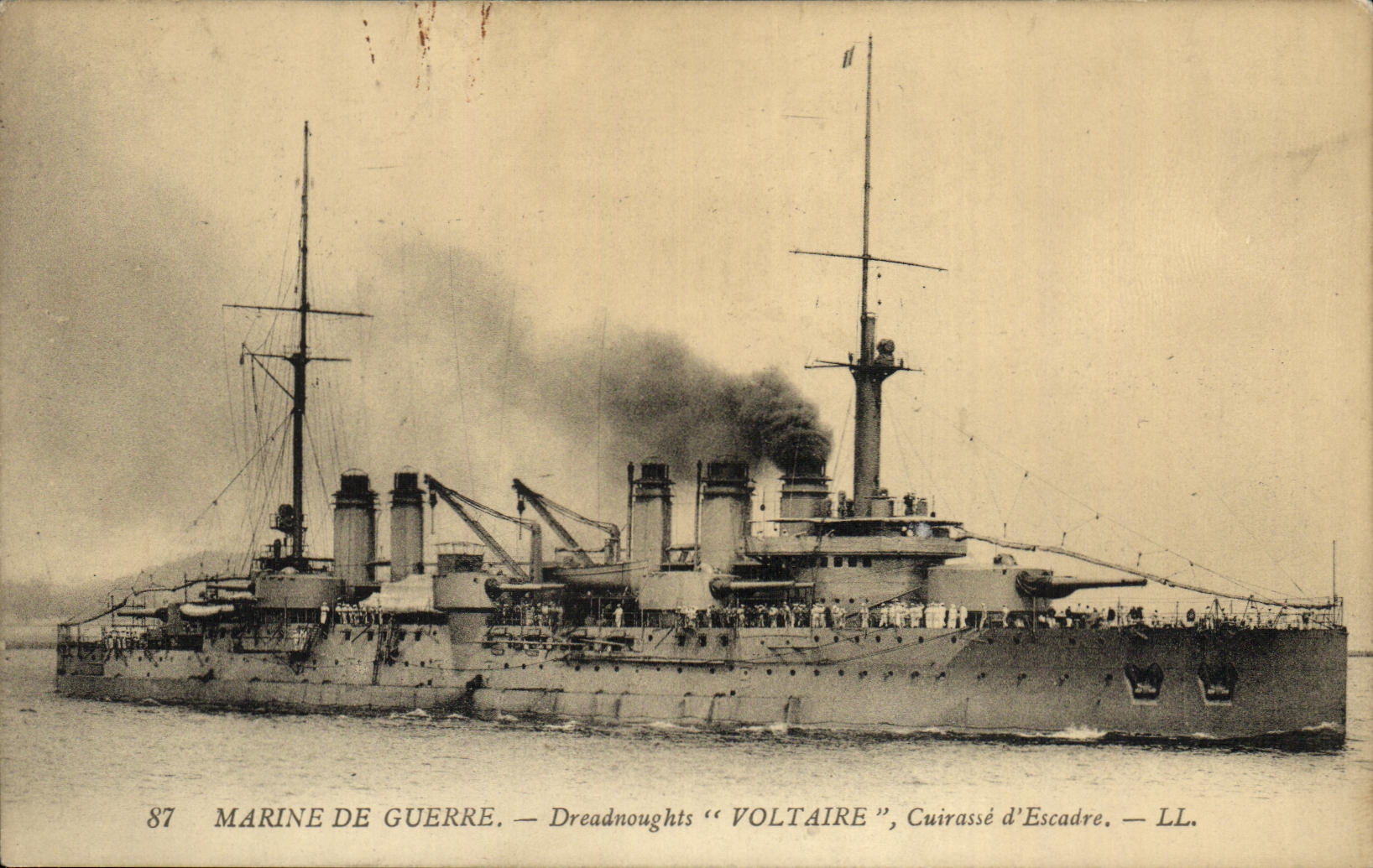 CPA Bateau Guerre Dreadnoughts Voltaire Cuirasse d escadre