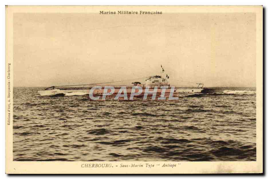 CPA Bateau Guerre Cherbourg Sous marin Amphytrite