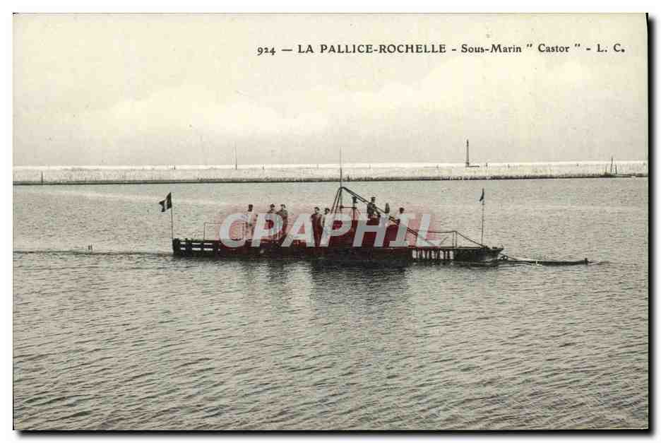 CPA Bateau Guerre La Pallice Rochelle Sous marin Castor 