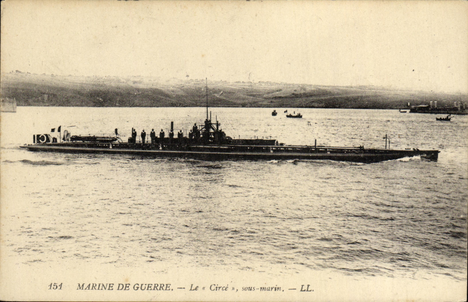Le « Circé », sous-marin — Marine de Guerre — LL. — N° 154