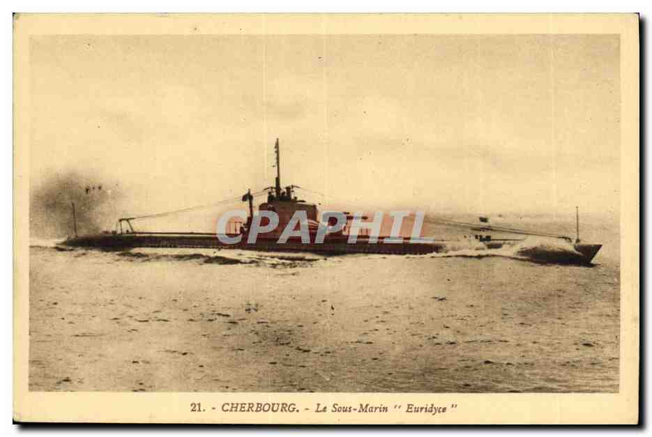 CPA Bateau Guerre Cherbourg Le sous marin Euridyce