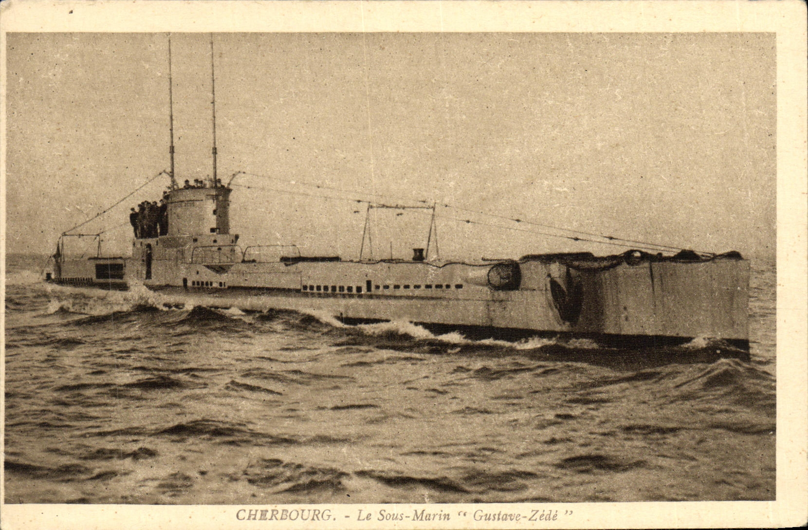 CPA Bateau Guerre Cherbourg Le sous marin Gustave Zede