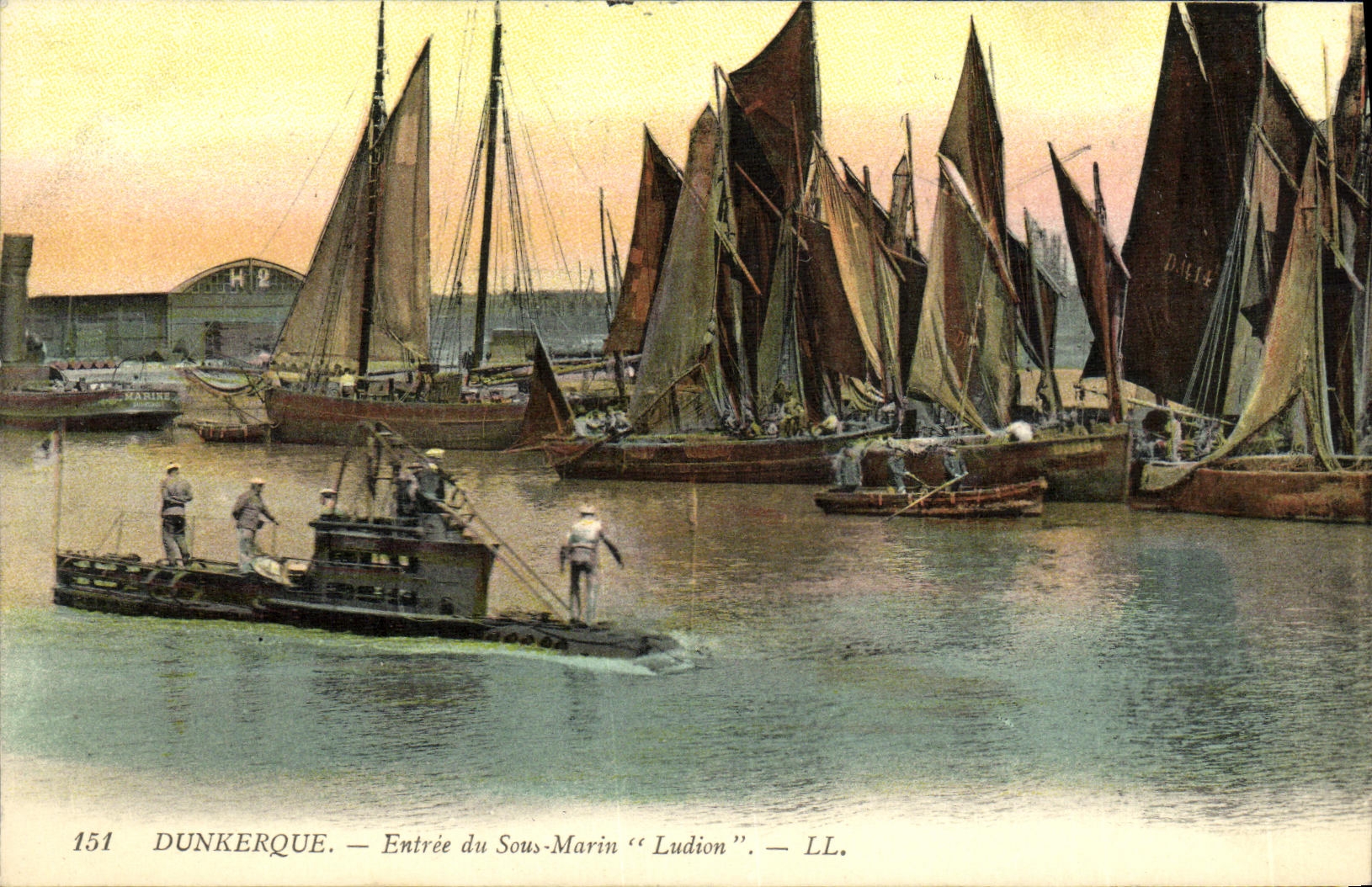 Dunkerque — Entrée du Sous-Marin "Ludion" — LL.