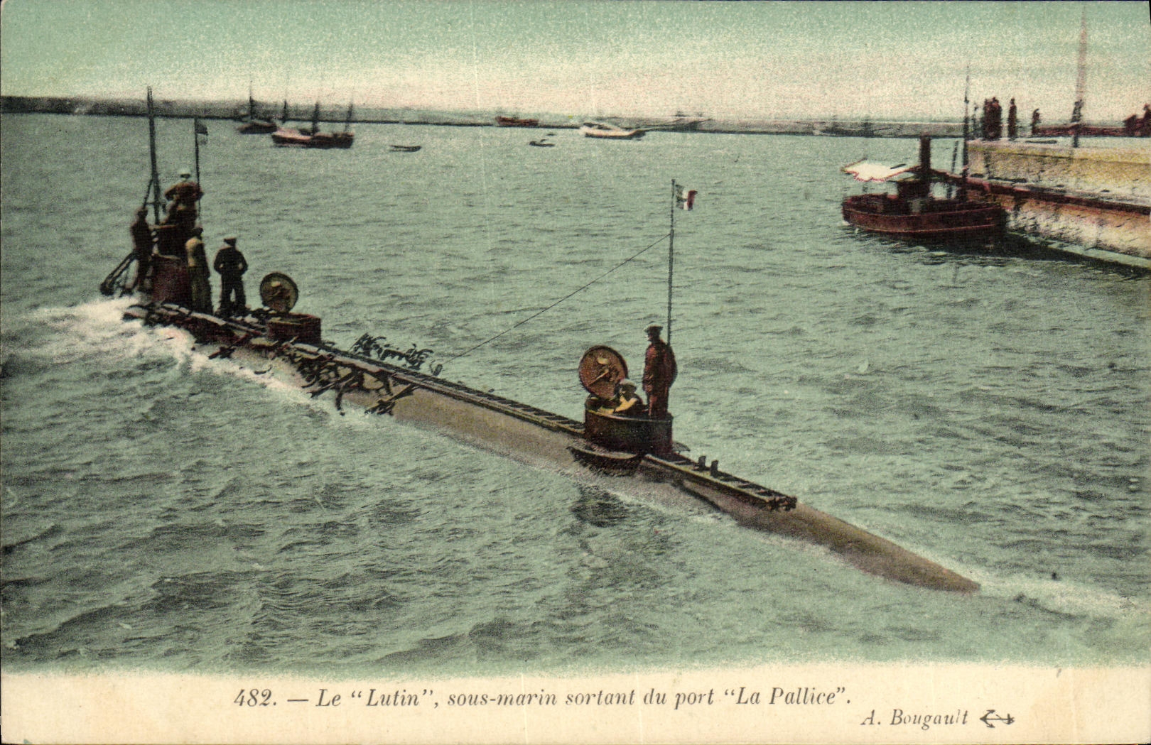 CPA Bateau Guerre Le lutin sous marin sortant du port La Pallice
