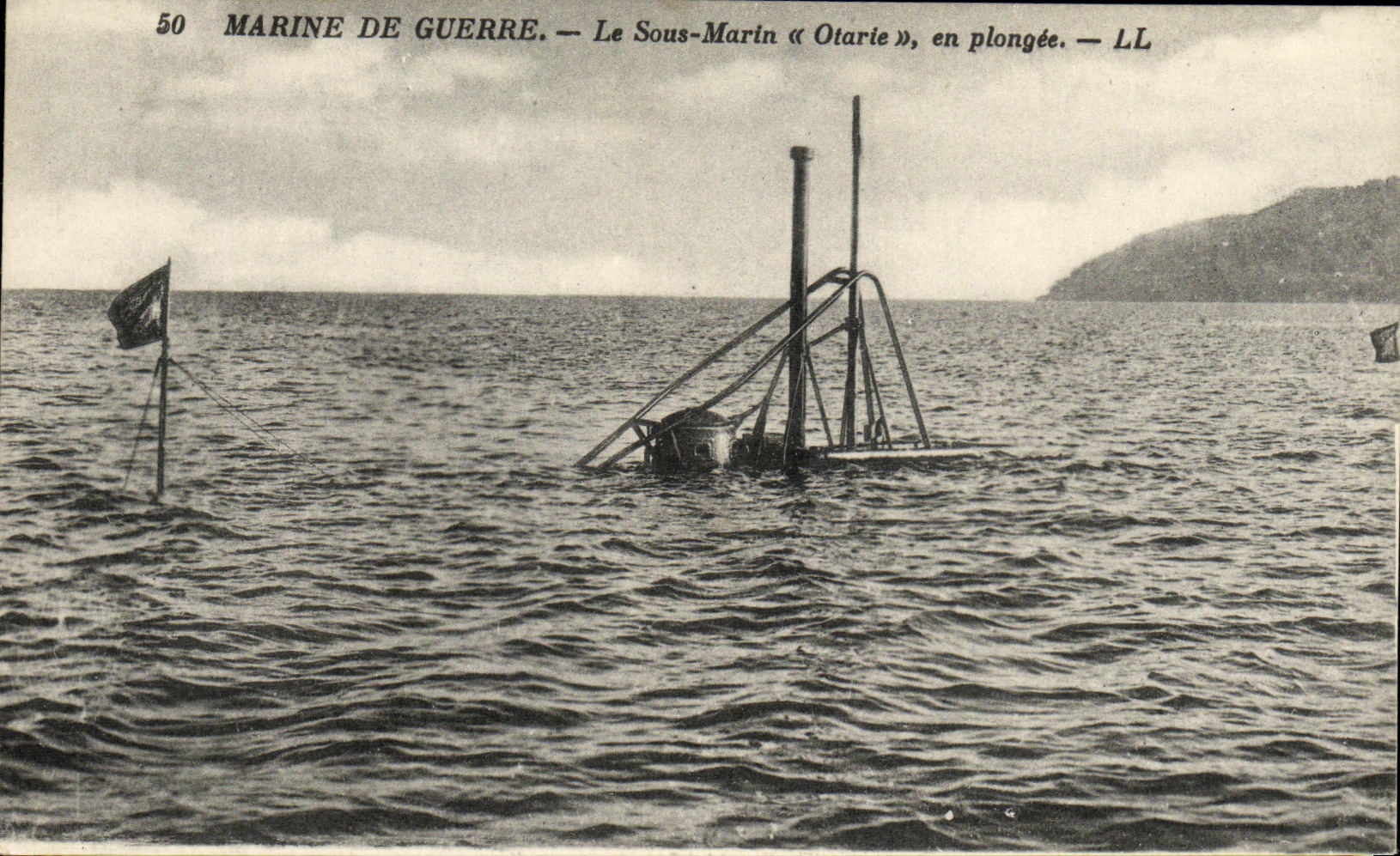Marine de guerre — Le Sous-Marin « Otarie », en plongée — LL