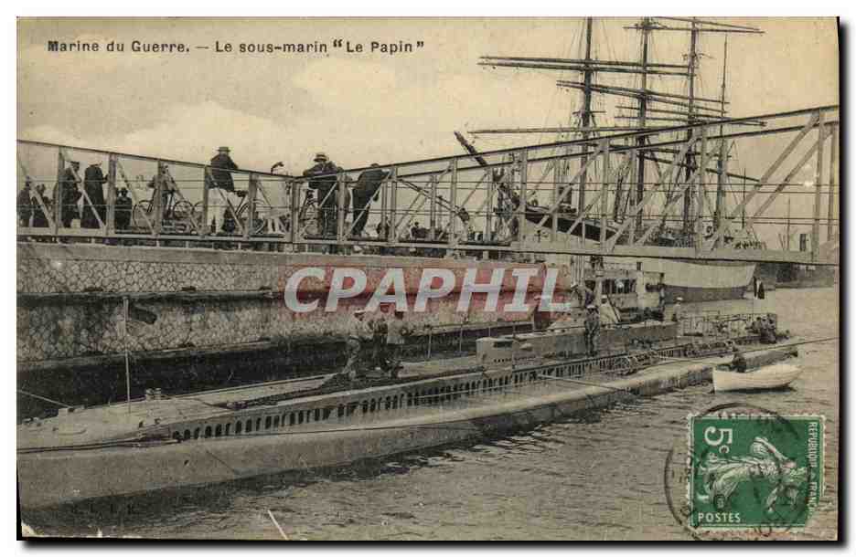 CPA Bateau Guerre Sous marin Le Papin