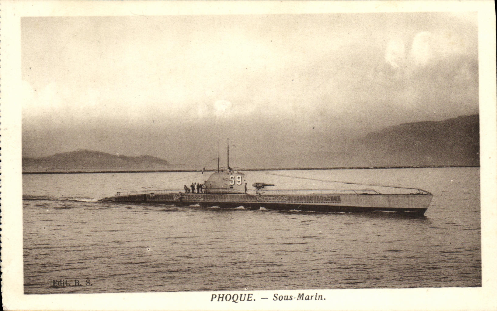 CPA Bateau Guerre Phoque sous marin 