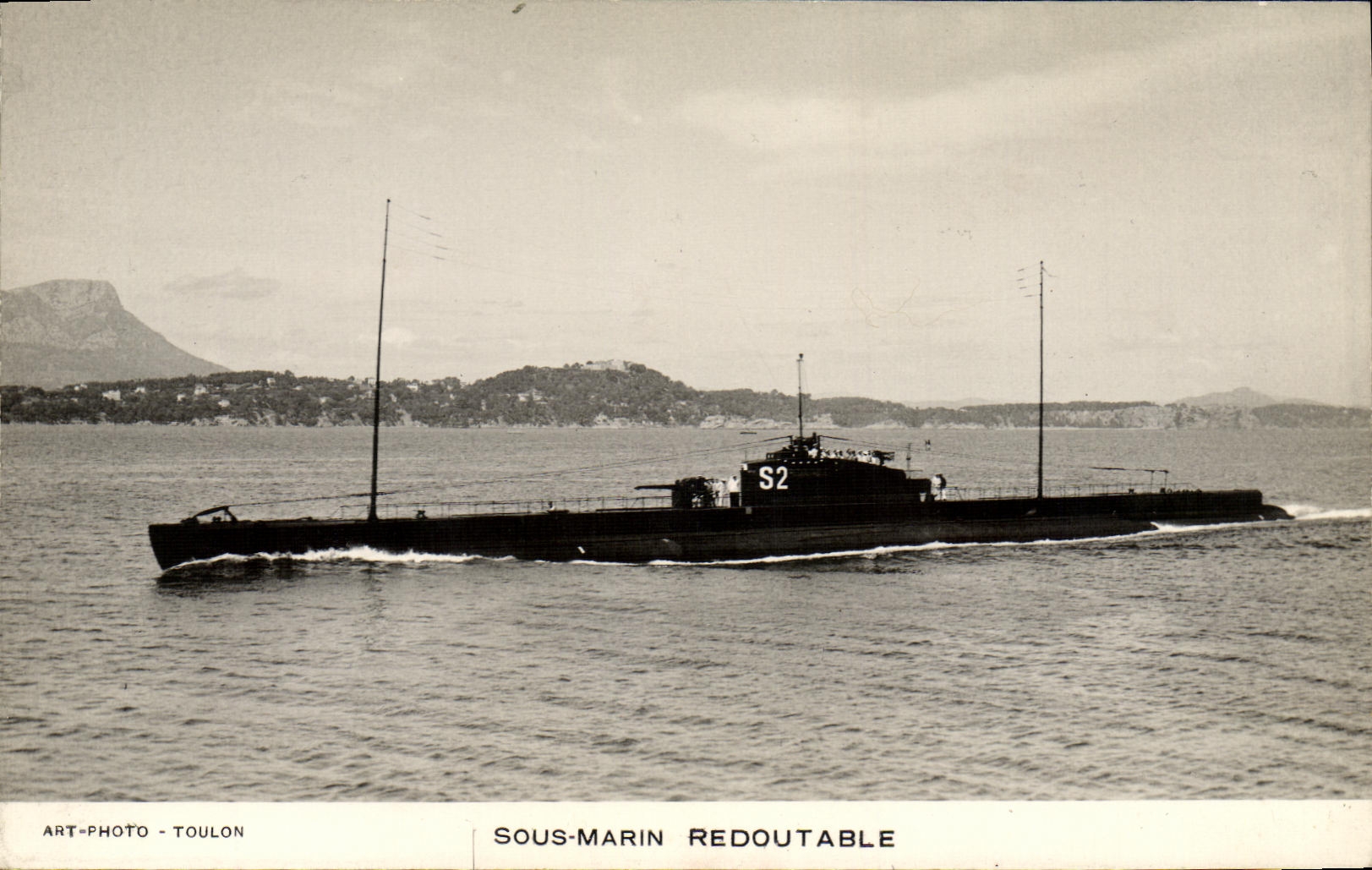 CPA Bateau Guerre Sous marin redoutable 
