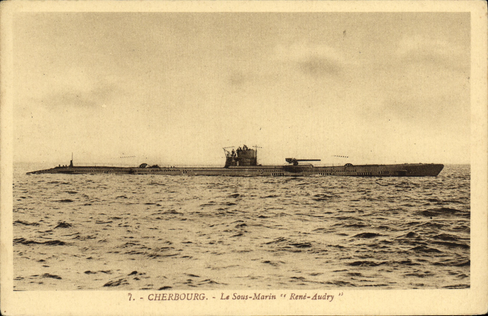 CPA Bateau Guerre Sous marin Rene Audry Cherbourg