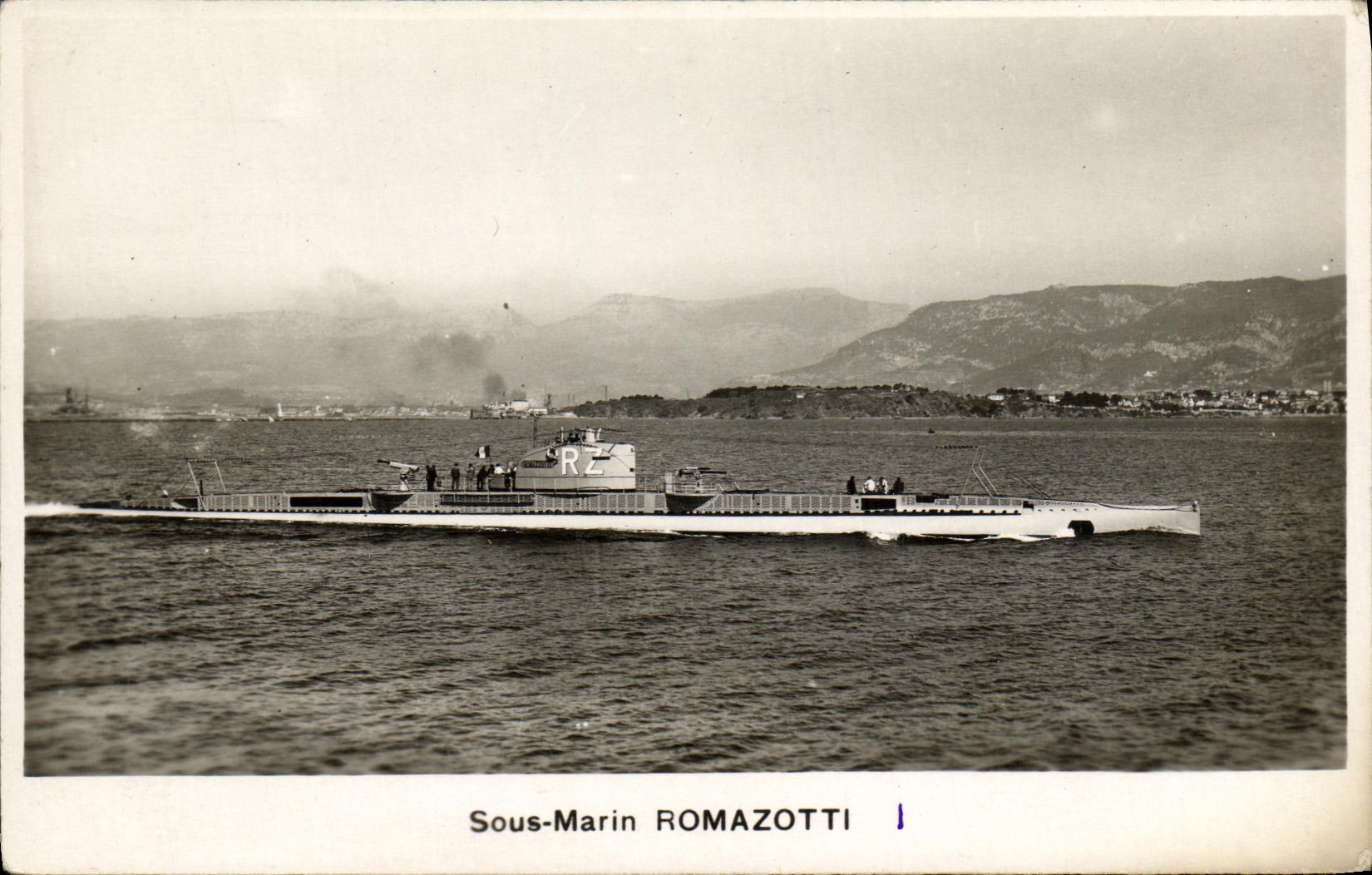 CPA Bateau Guerre Sous marin Romazotti