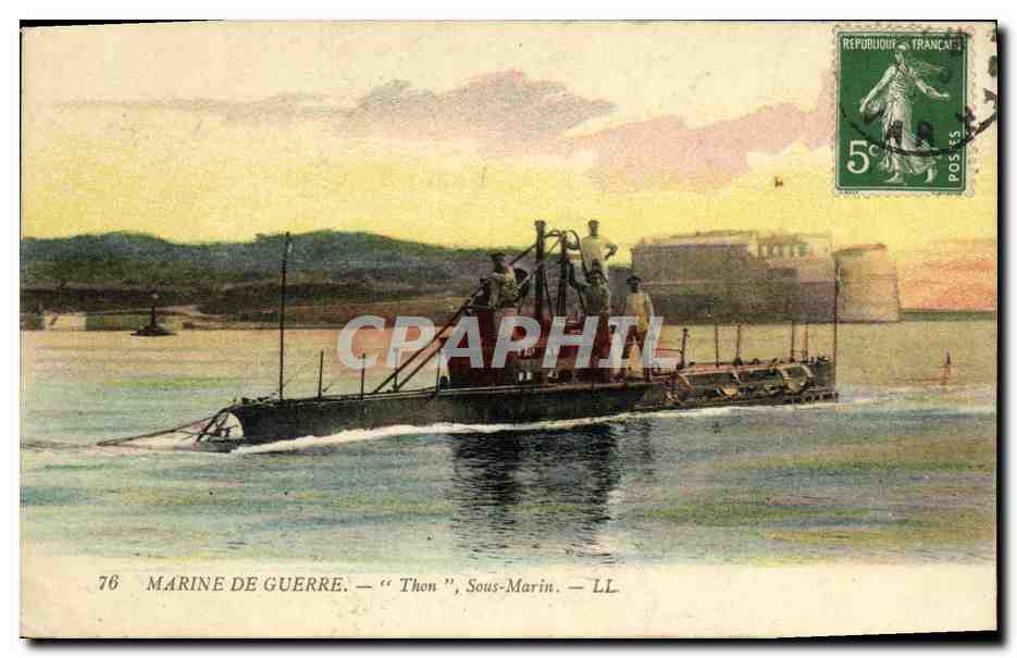 CPA Bateau Guerre Thon Sous marin