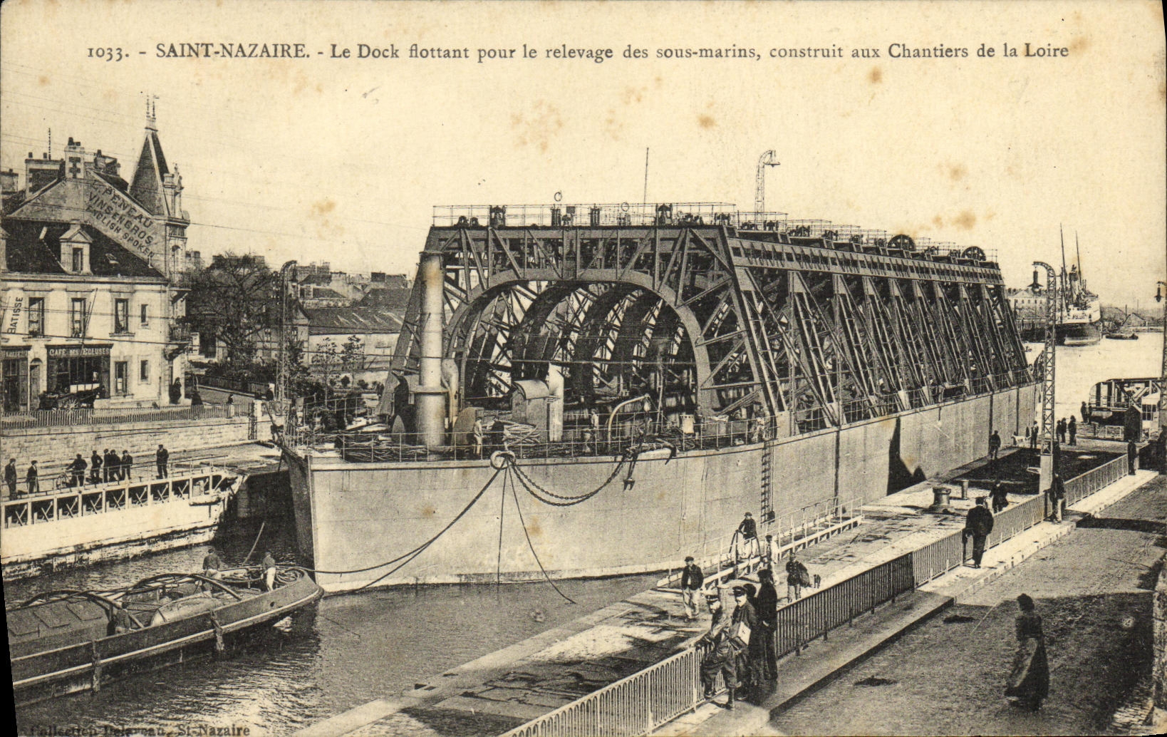 Saint-Nazaire — Il molo galleggiante per il sollevamento dei sommergibili, costruito nei Cantieri della Loire — Collezione Delvau