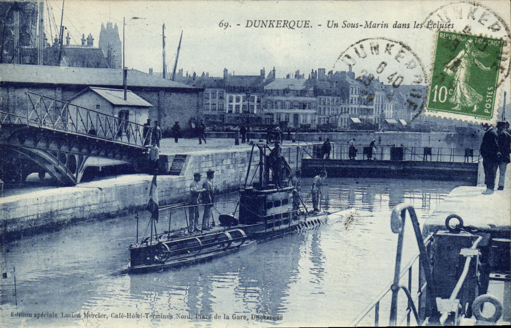 Dünkirchen - Ein U-Boot in den Schleusen — Sonderausgabe Lucien Mercier, Café-Hotel-Terminal Nord, Place de la Gare, Dünkirchen