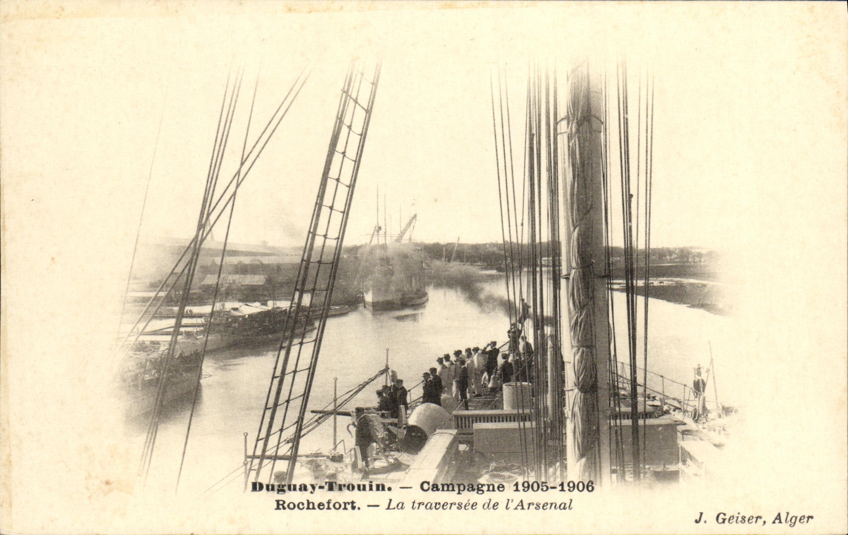 CPA Bateau Guerre Duguay Trouin Campagne 1905 1906 Rochefort La traversee de l arsenal
