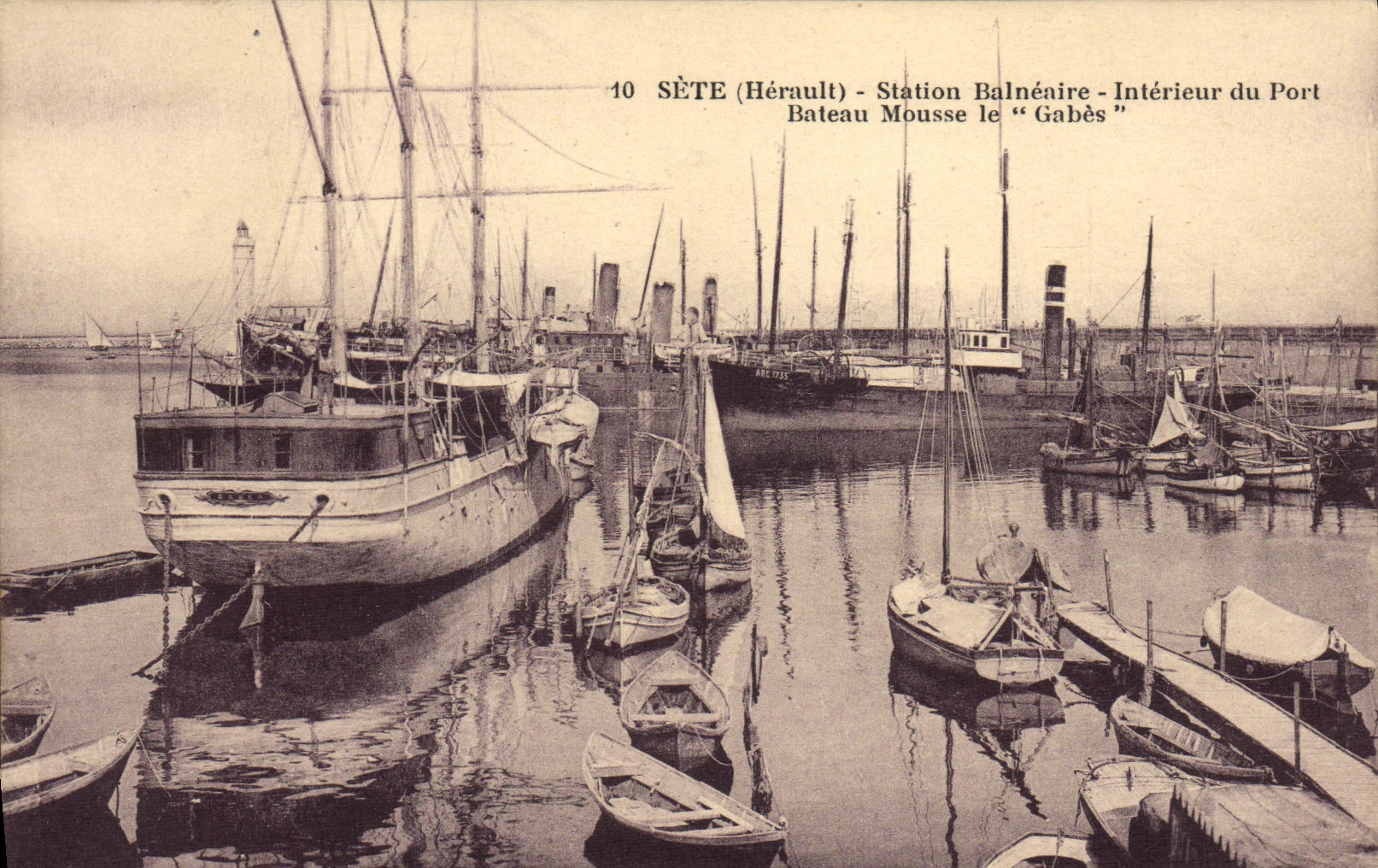 Sète (Hérault) - Station Balnéaire - Intérieur du Port - Bateau Mousse le "Gabès"