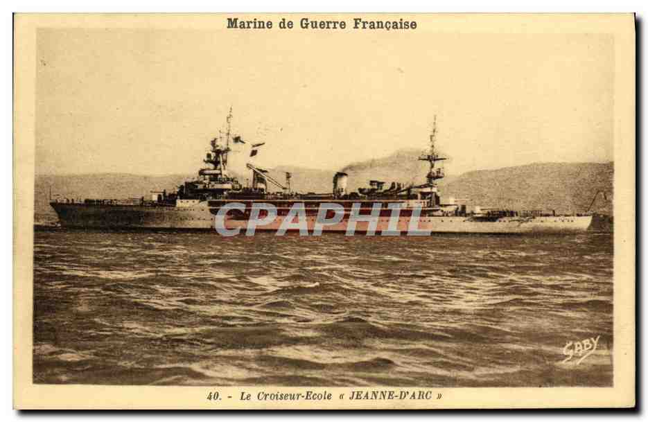 CPA Bateau Guerre Croiseur Ecole Jeanne d arc