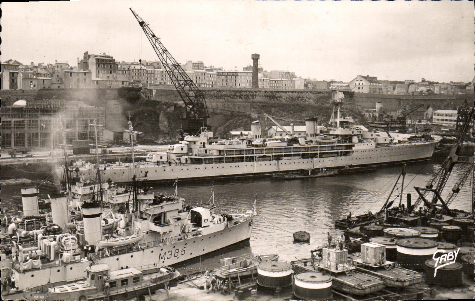 CPM Bateau Guerre Le croiseur Ecole Jeanne d arc a l arsenal