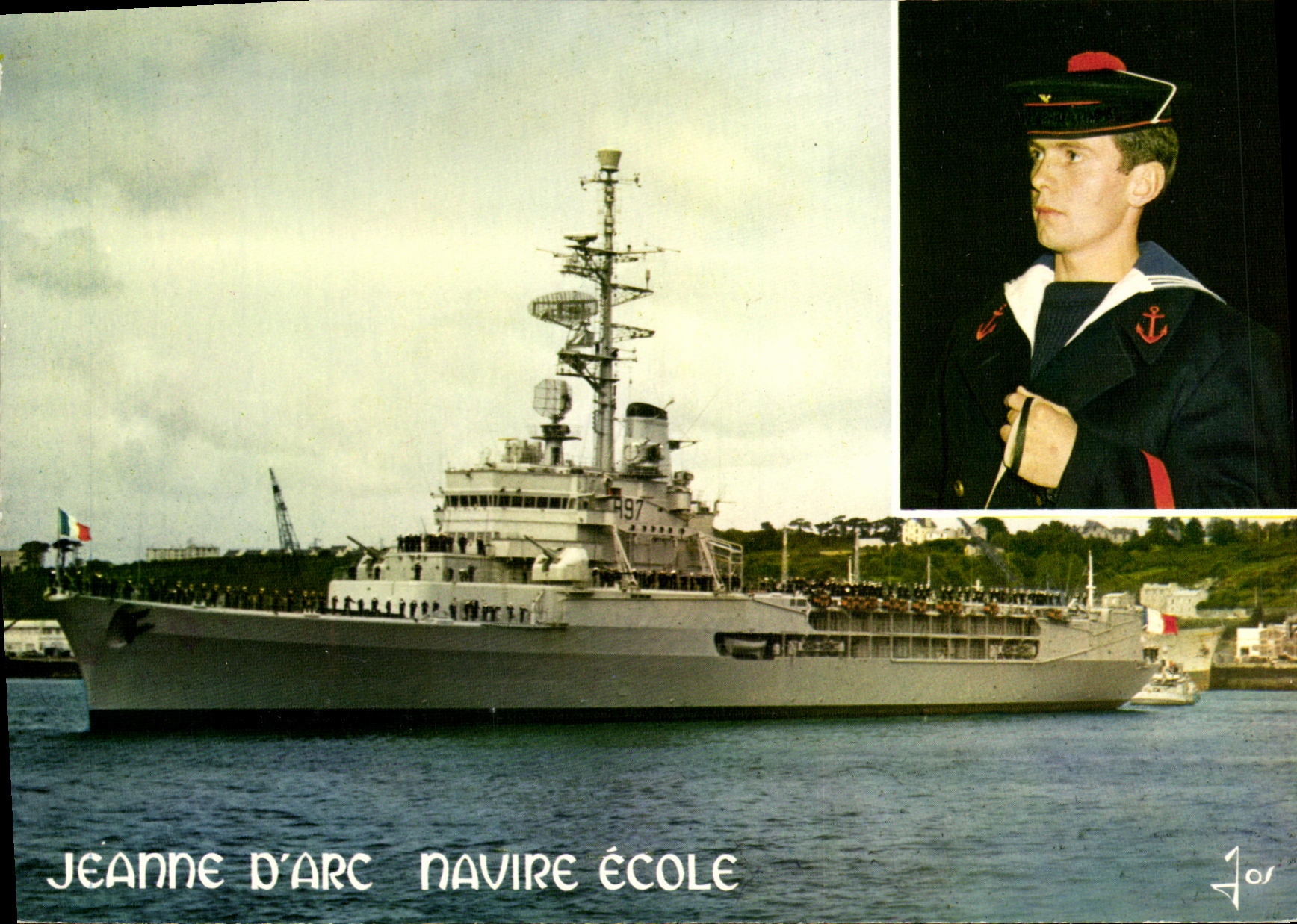 CPM Bateau Guerre Le navire ecole Jeanne d arc