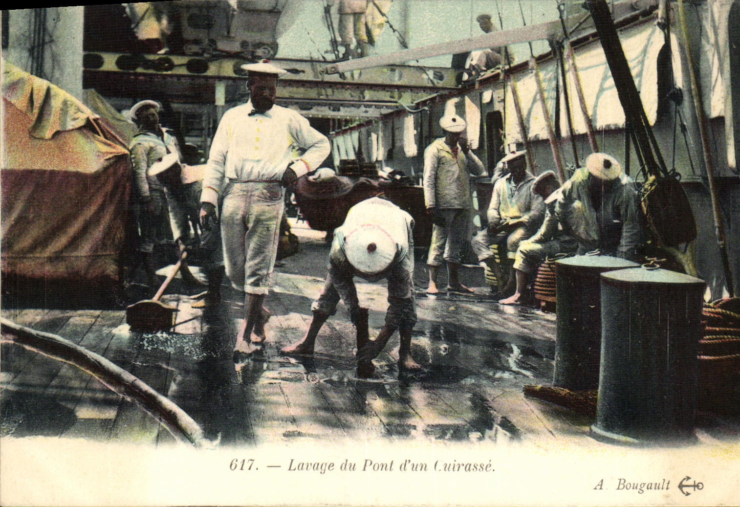 CPA Bateau Guerre Lavage du pont d un cuirasse