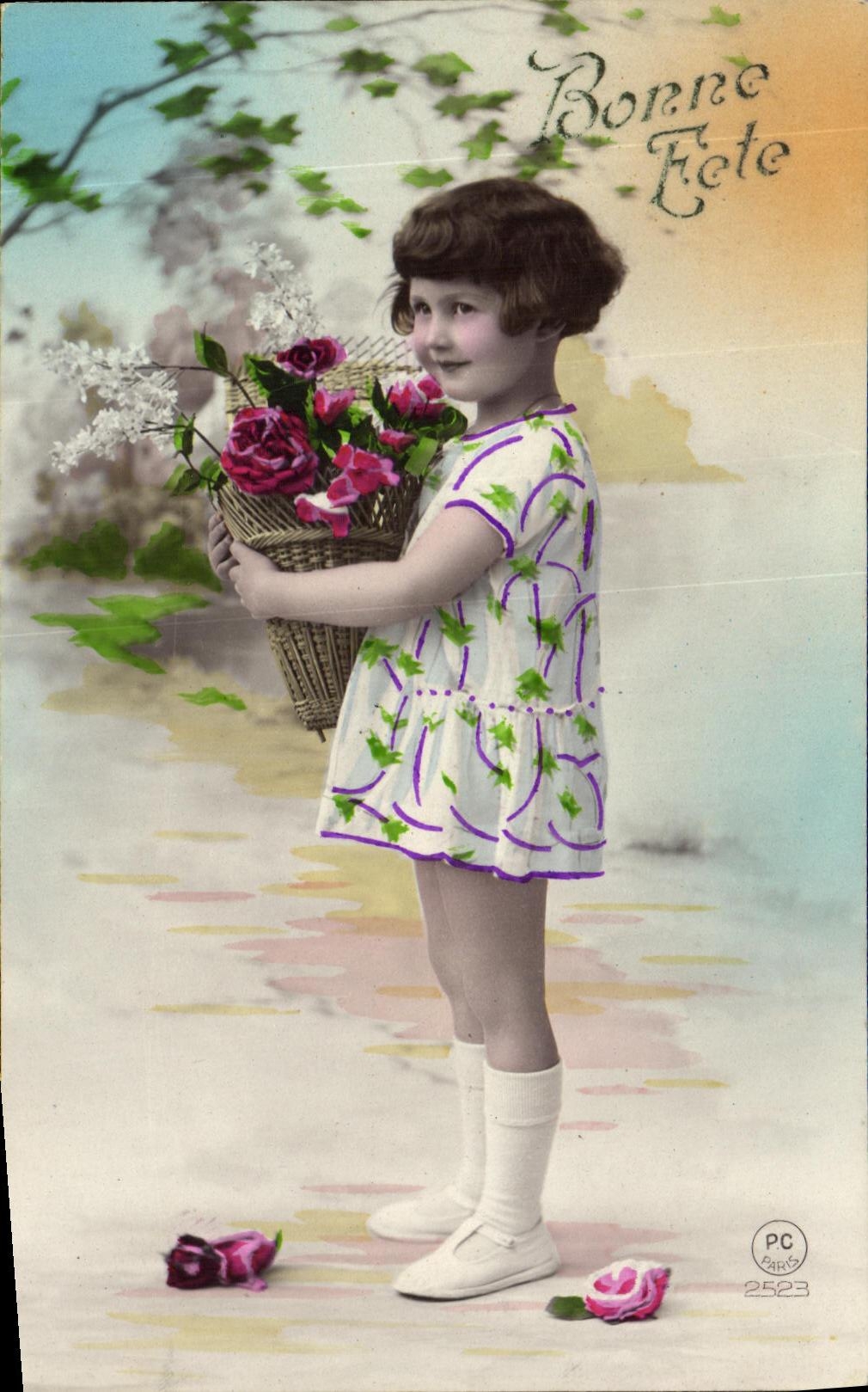 CPA Fantaisie Fleurs Enfant Fille