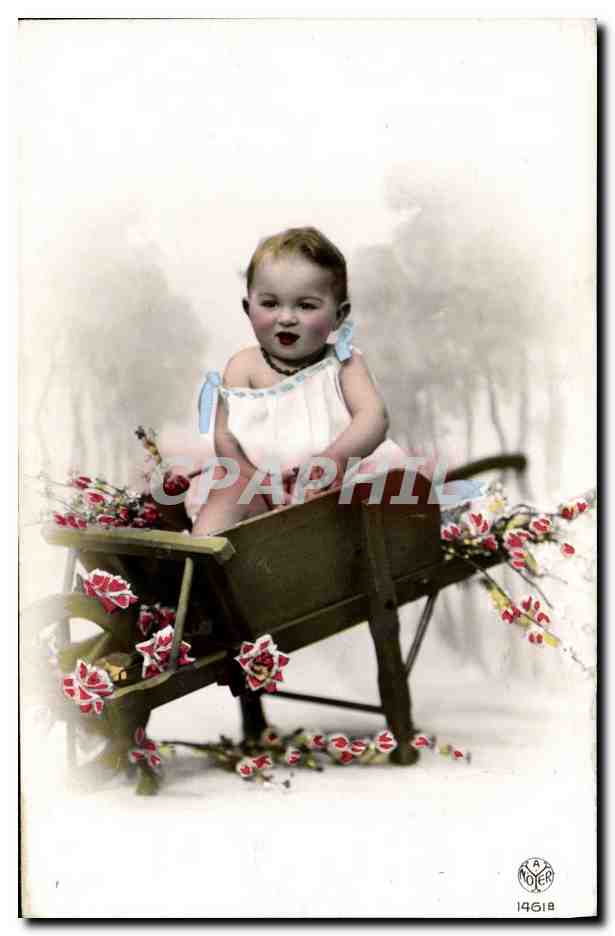 CPA Fantaisie Enfant Bebe Brouette