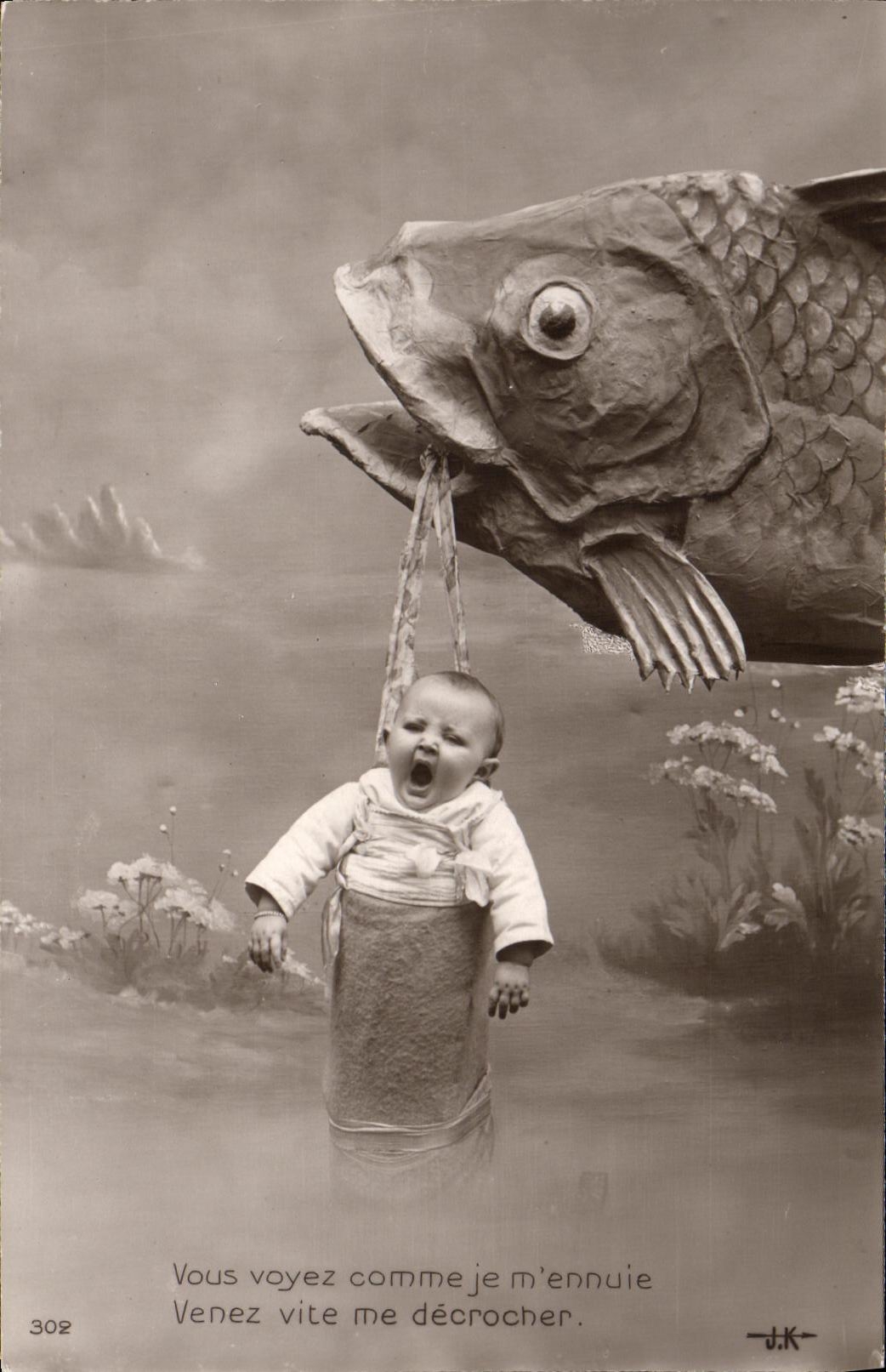CPA Fantaisie Enfant Bebe Poisson