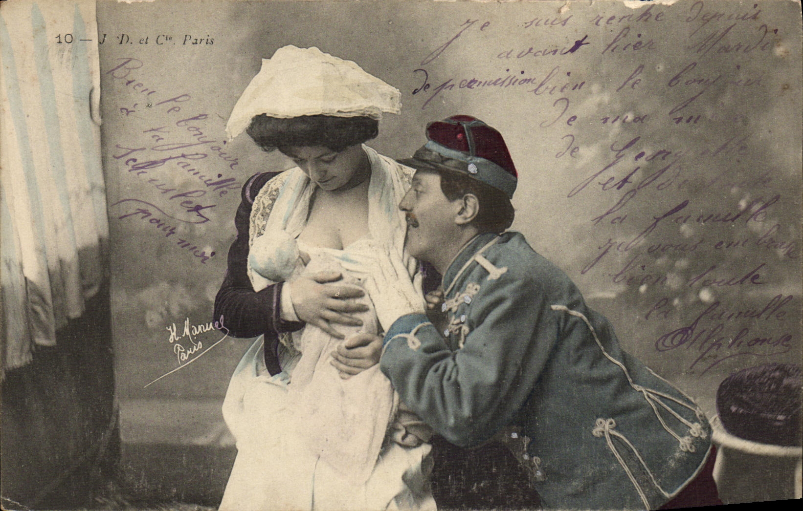 CPA Fantaisie FEmme Militaria Bebe