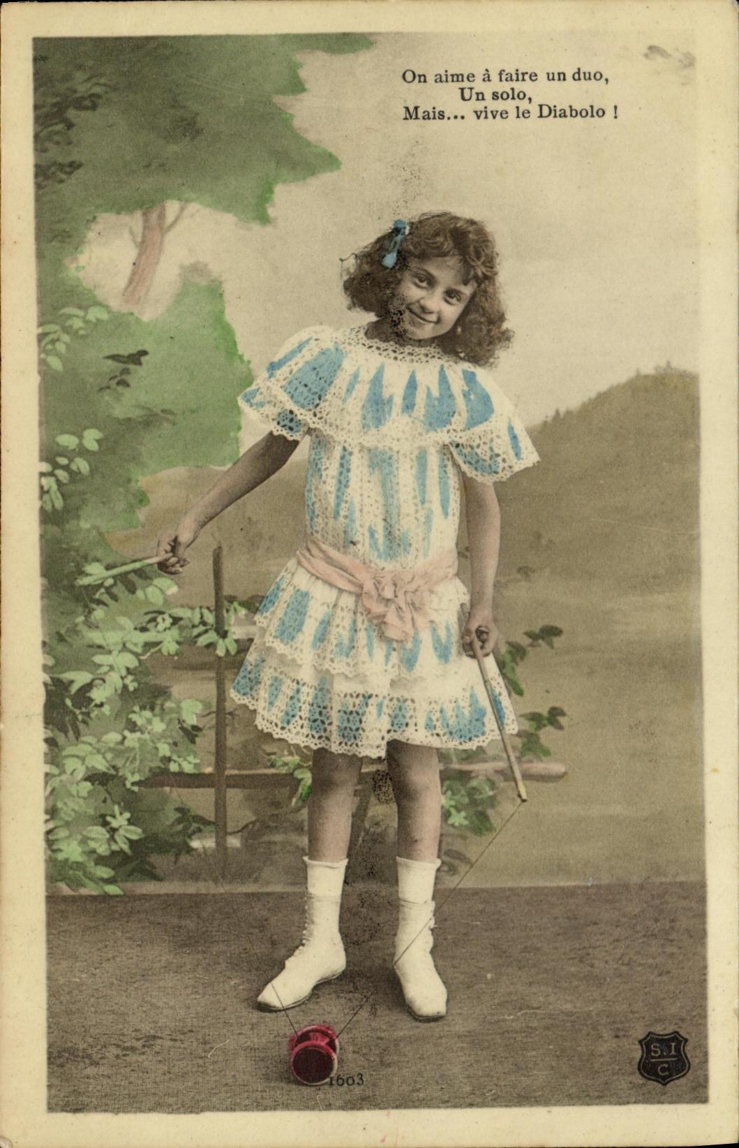 CPA Fantaisie Enfant vive le diabolo