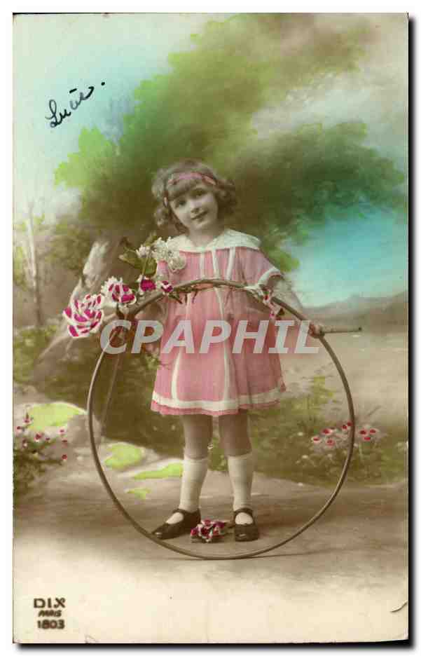 CPA Fantaisie Enfant au cerceau