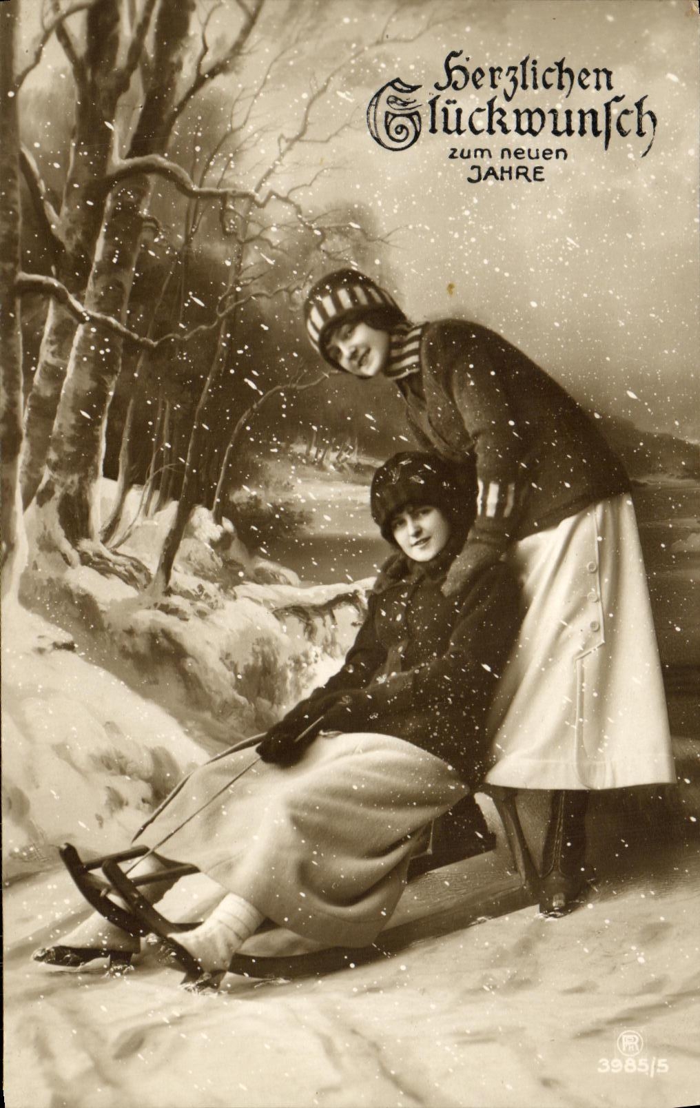 CPA Fantaisie Femmes Luge
