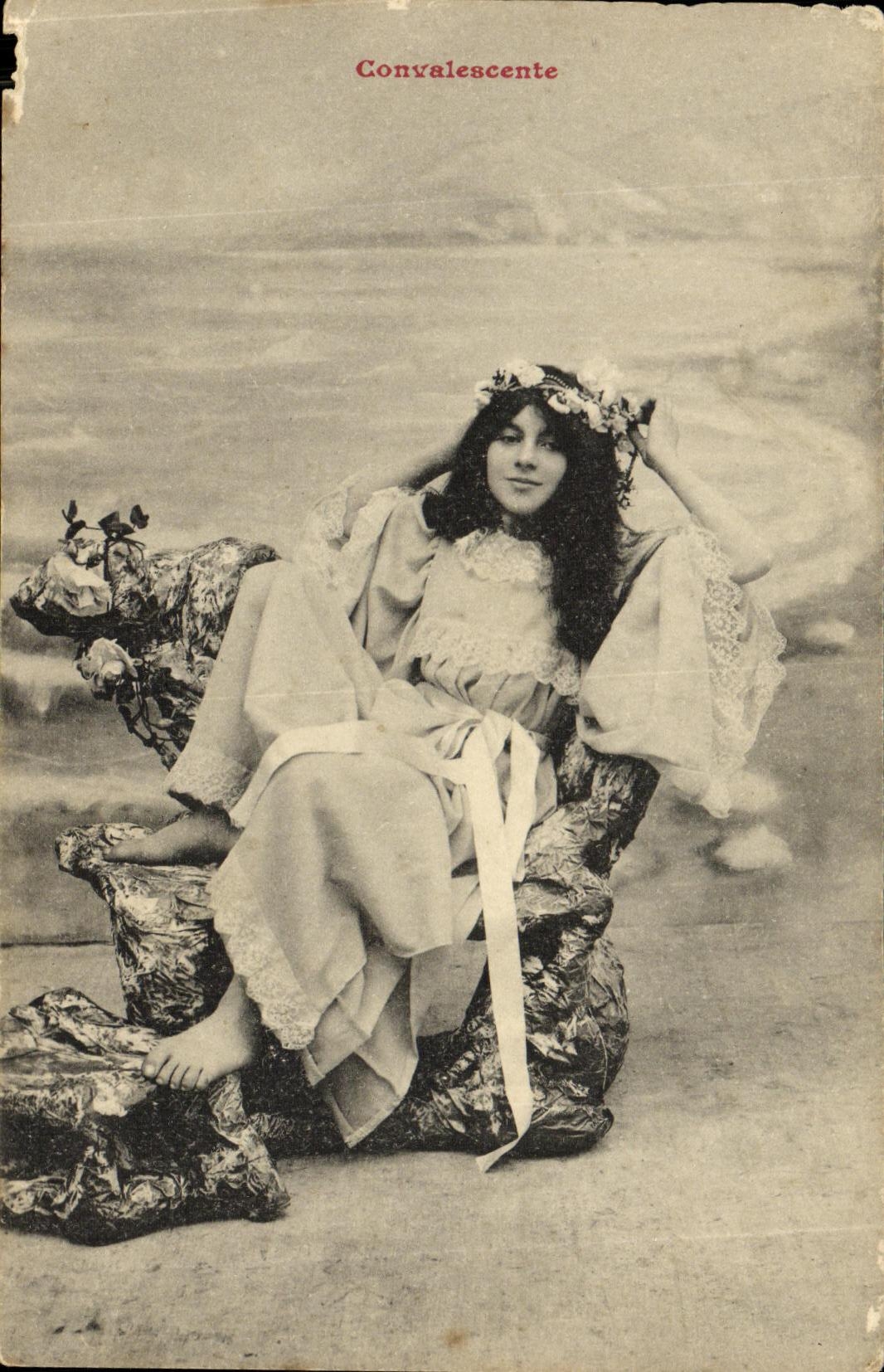 CPA Fantaisie Femme Convalescente