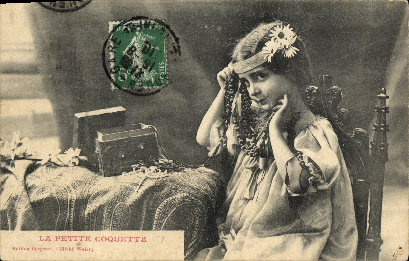 CPA Fantaisie Enfant La petite coquette Telephone 