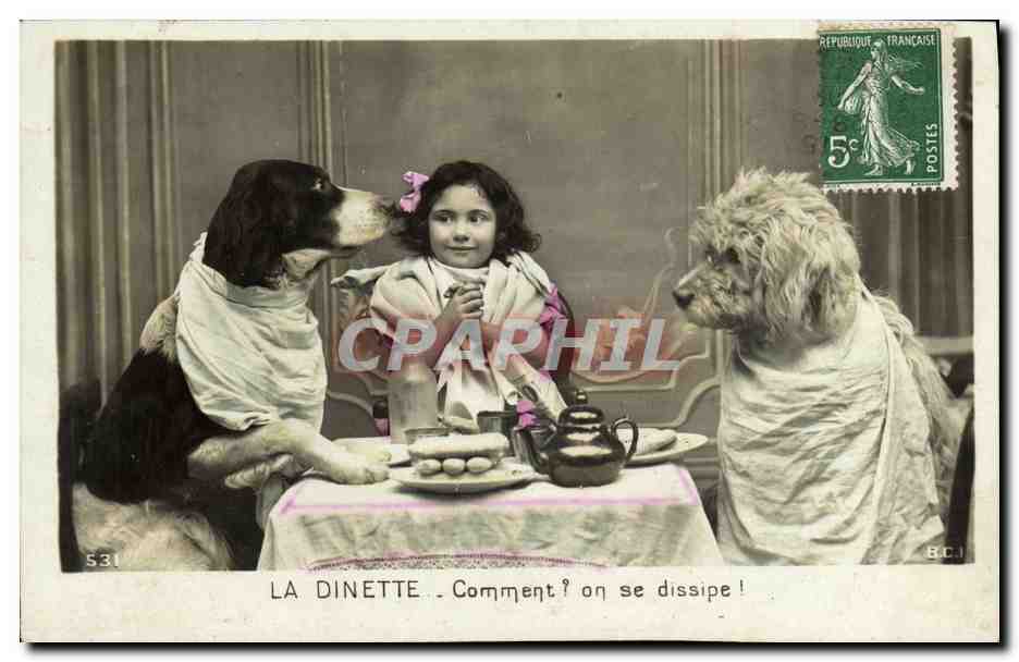 CPA Fantaisie Enfant La dinette Chiens