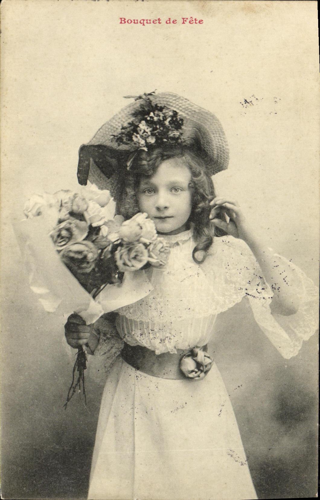 CPA Fantaisie Enfant Bouquet de fete