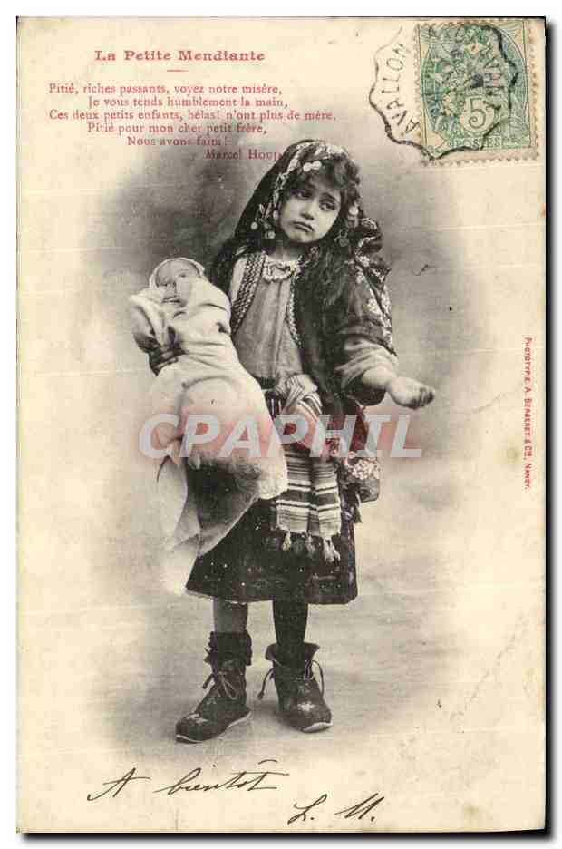 CPA Fantaisie Enfant La petite mendiante